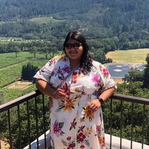 Meet your Posher, Alejandra